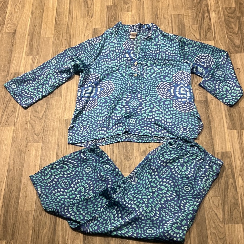 Blue and Green satin Natori pajama set